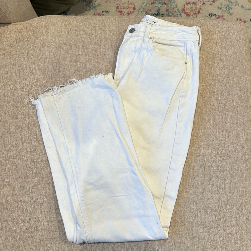 Zara White Straight Legged Pants